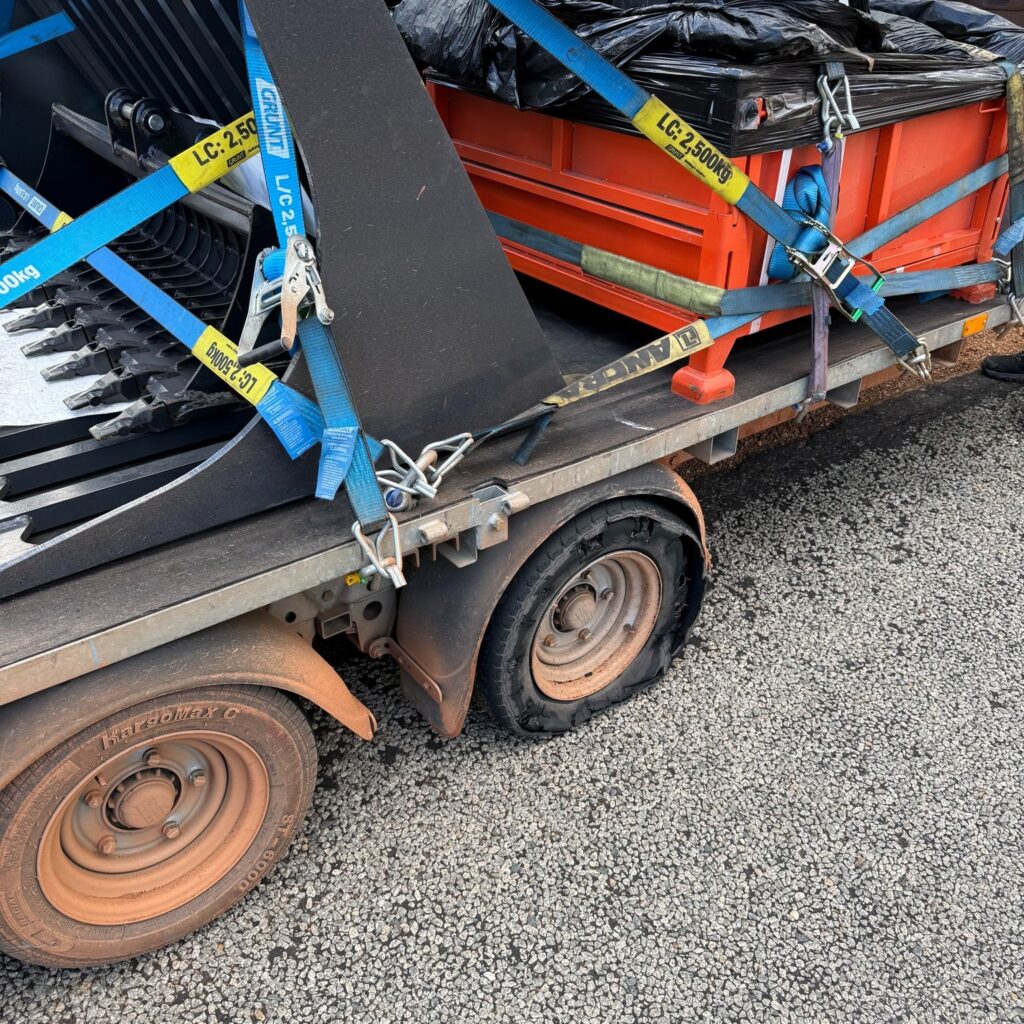 aubuckets_1748937691_3646676113904880888_17643315533 - AU Buckets | Excavator Buckets, Attachments, Heavy Equipment Hire and Wear Parts AUBuckets truck with a flat tyre on the way to Mullewa