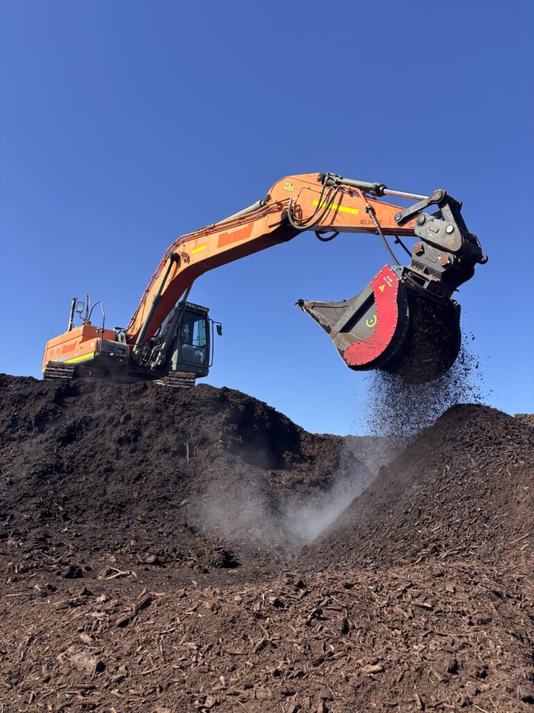 Difco Hire from AU Buckets - AU Buckets | Excavator Buckets, Attachments, Heavy Equipment Hire and Wear Parts Difco Screening Bucket 15-20T