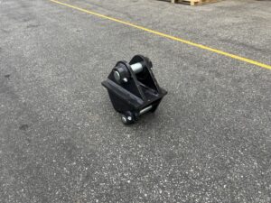 4 HireAuger Head Bracket 30mm Pins